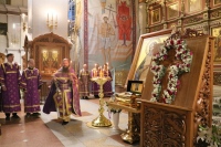 Божественная литургия в праздник Воздвижения Креста Господня в главном соборе края