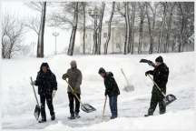 В центре циклона ( 7 марта 2009 года )